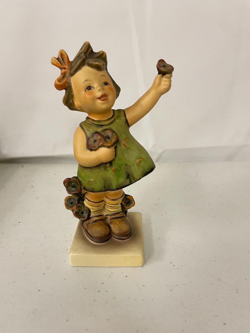 Vintage Goebel M.I. Hummel #72 Spring Cheer Figurine Girl with Flowers W.Germany